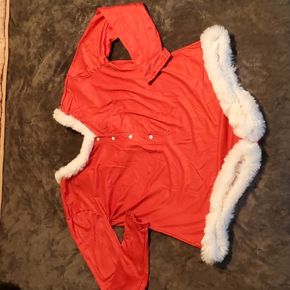 Sexy santa romper

Fits more like a large